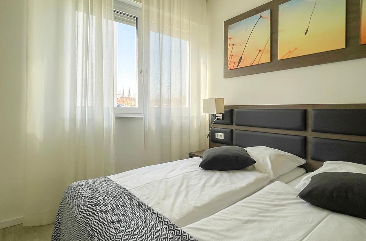 Prima Inn Ferienwohnungen Seetor Residenz Нойруппін Екстер'єр фото