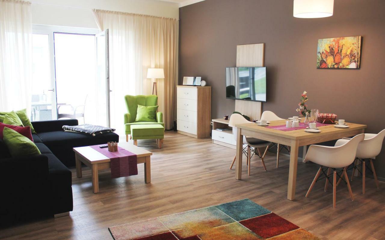 Prima Inn Ferienwohnungen Seetor Residenz Нойруппін Екстер'єр фото