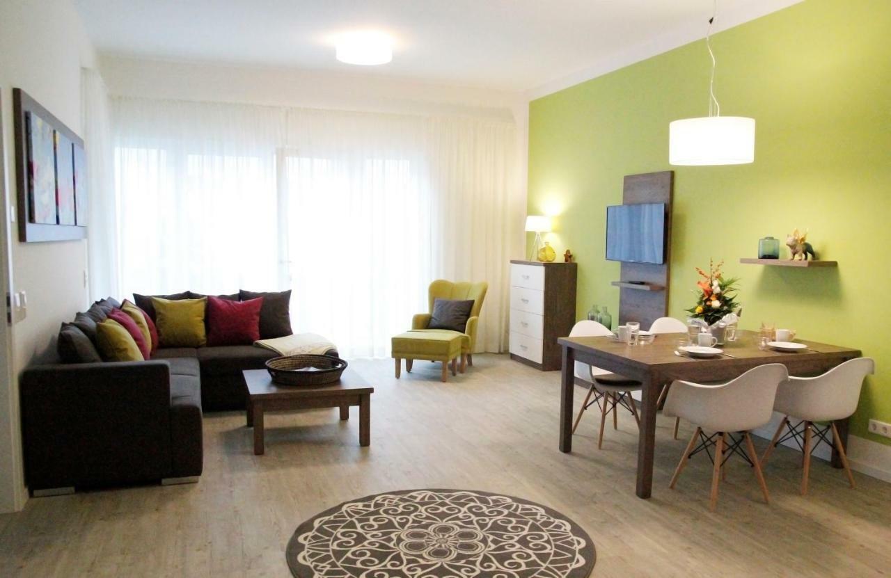 Prima Inn Ferienwohnungen Seetor Residenz Нойруппін Екстер'єр фото